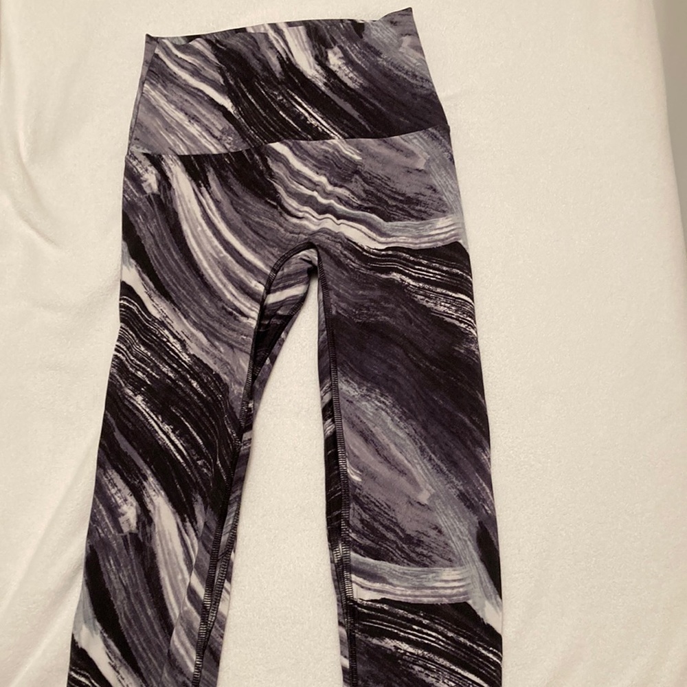 K-DEER yoga pants- barely worn